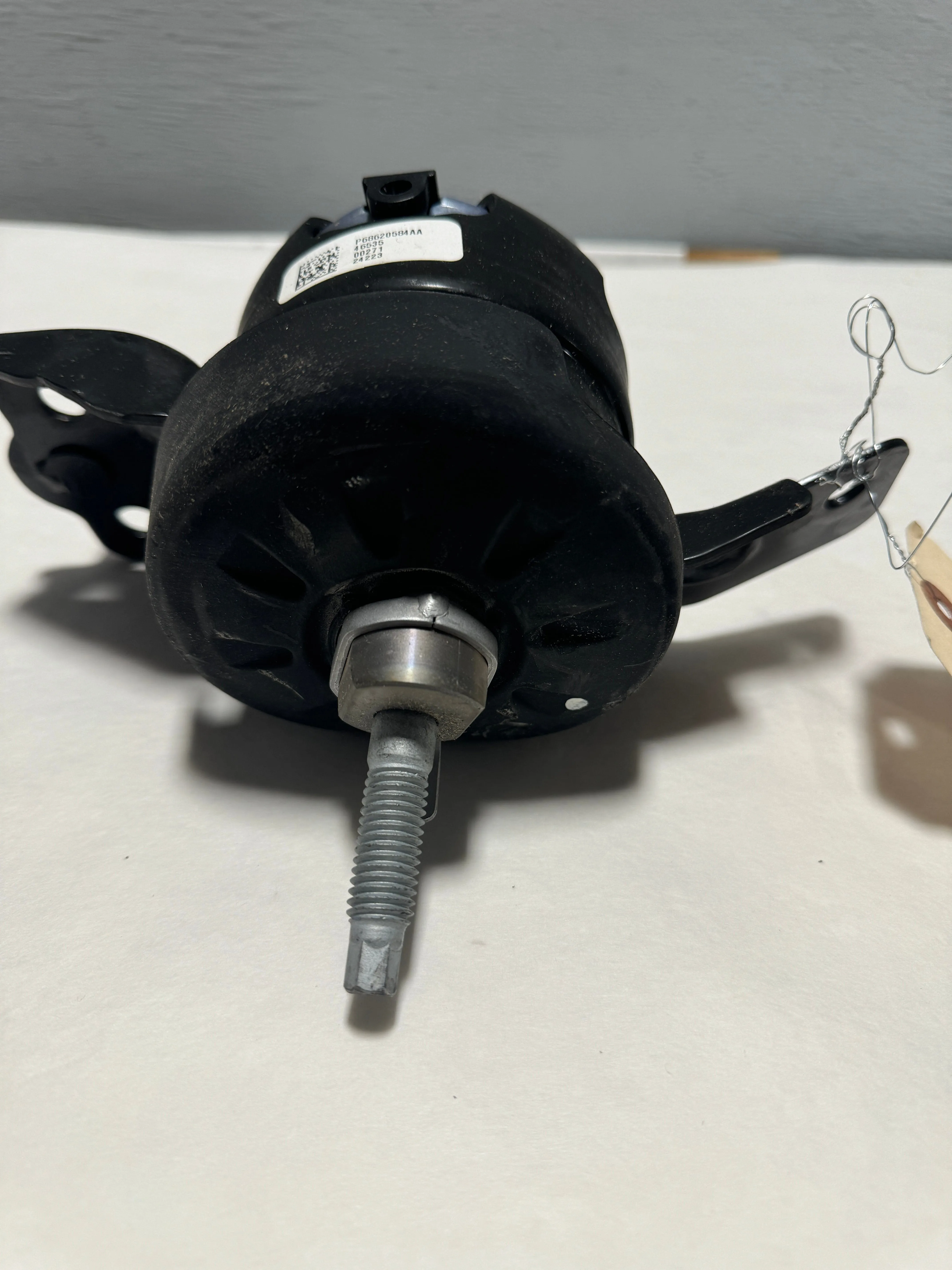 2020-2023 Jeep Gladiator 3.6 Engine Mount Isolator Front Passenger Side OEM