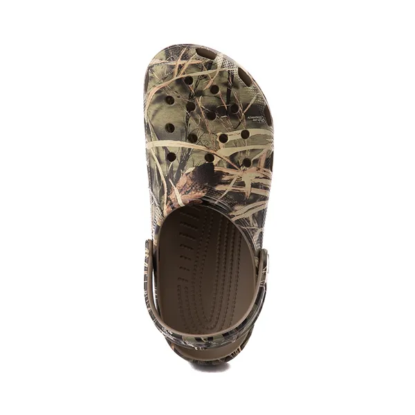 Classic Crocs Clogs in Realtree Camo