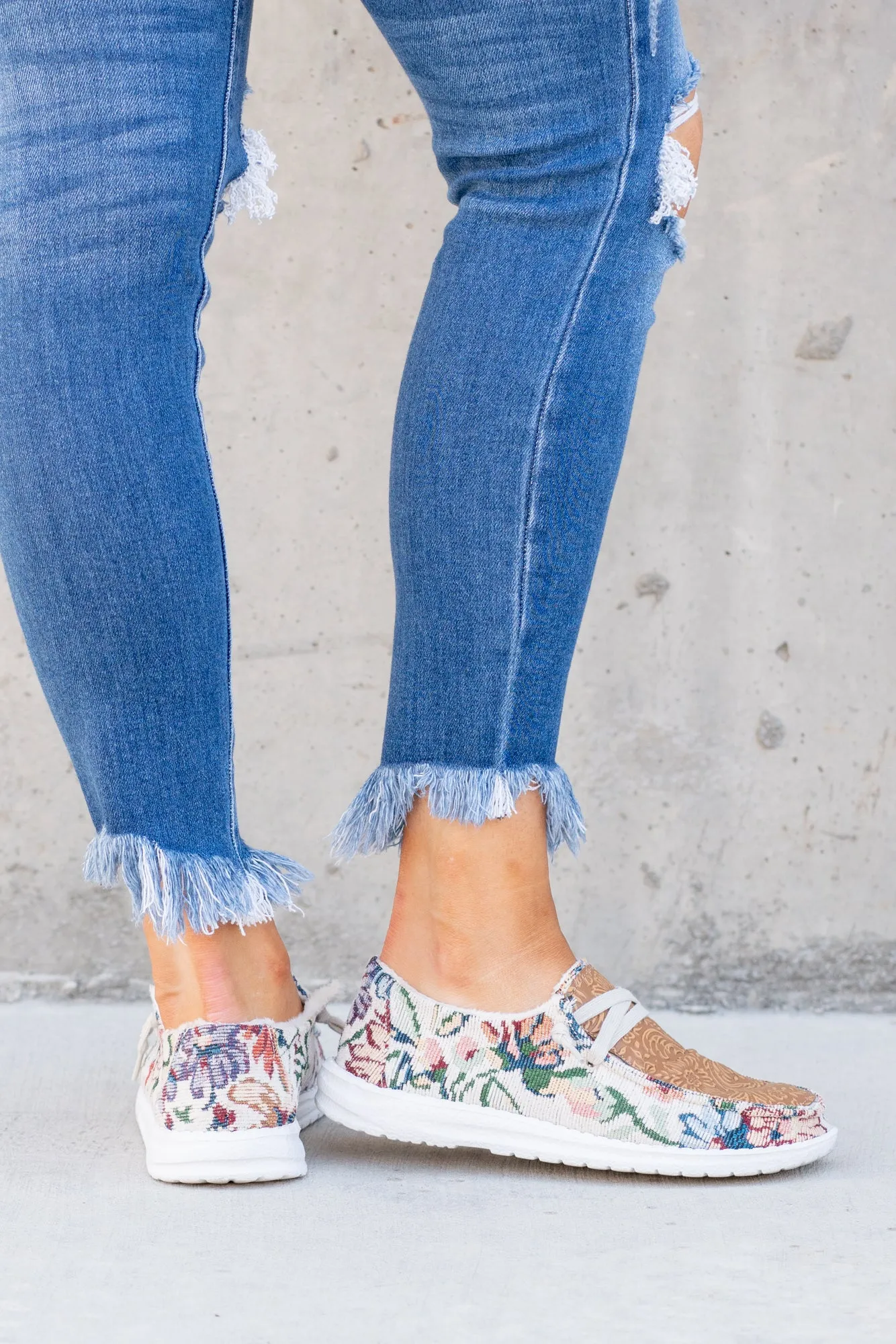 Macy Floral Embossed Boat Shoe Sneakers - Cream