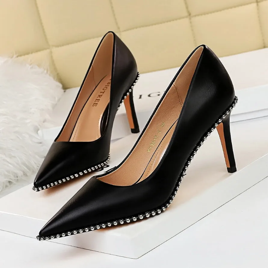 Small Studded Trim Pointed Toe Heel